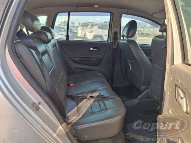 2013 VOLKSWAGEN SPACEFOX 