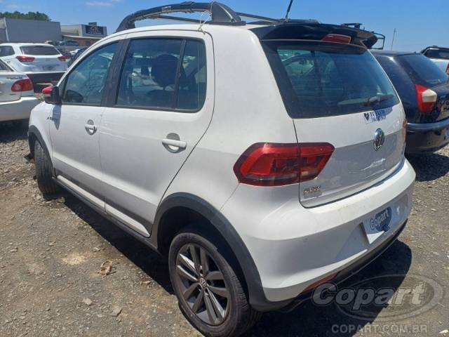 2015 VOLKSWAGEN FOX 