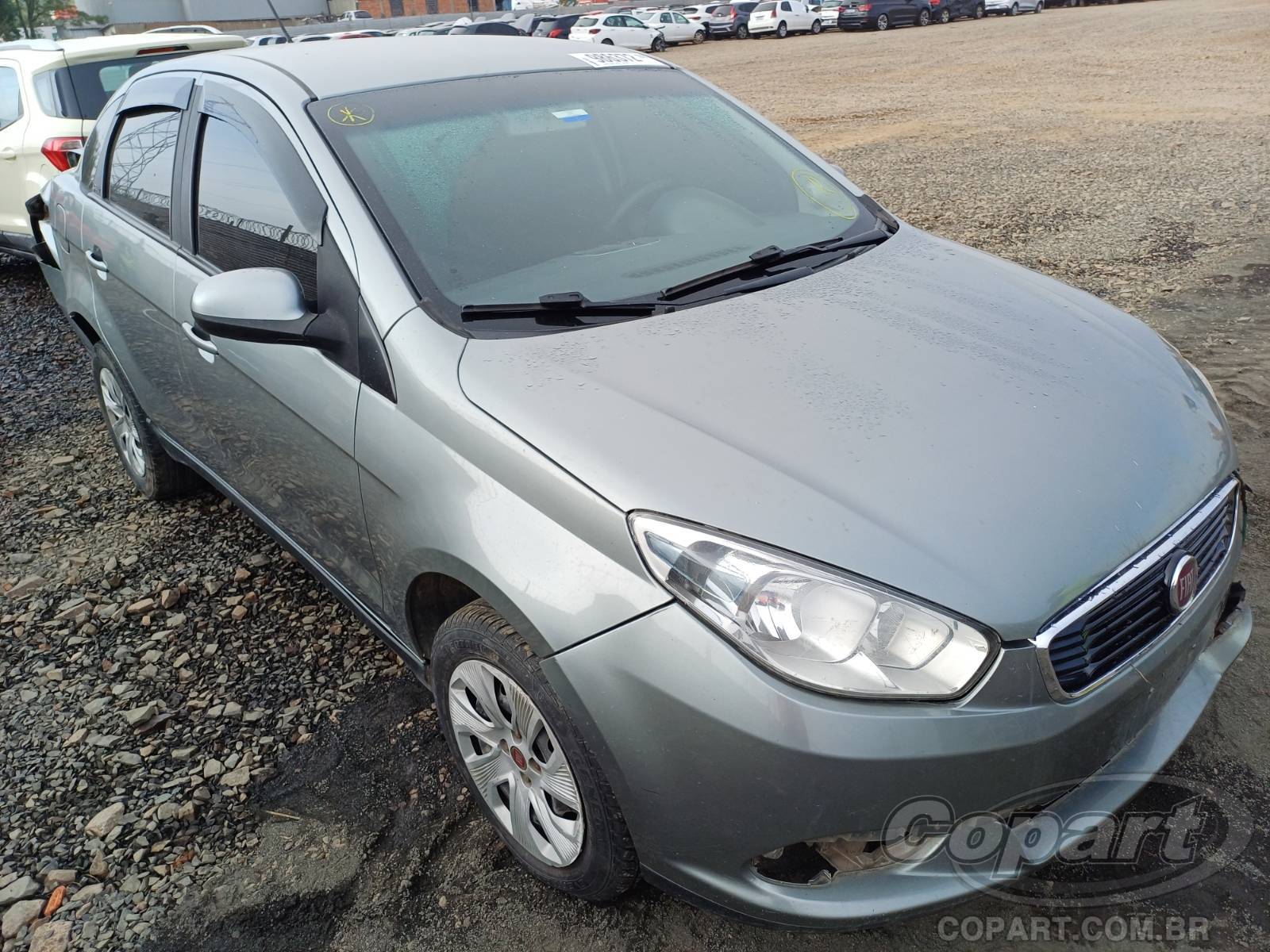 Veículo Fiat Grand Siena Fiat Grand Siena Attractive 1.4 Evo 2017 Colisão Média Monta 2017 em leilão