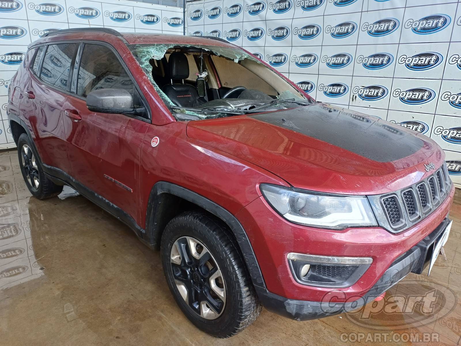 Veículo Jeep Compass Jeep Compass Trailhawk 2.0 MultiJet Turbo 2017 Queimado Pequena Monta 2017 em leilão
