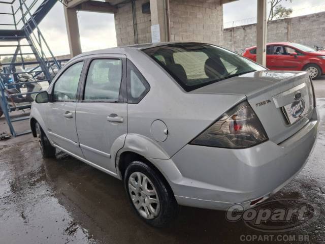 2011 FORD FIESTA SEDAN 