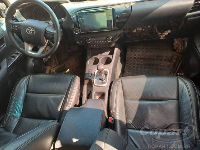 2017 TOYOTA HILUX CD 