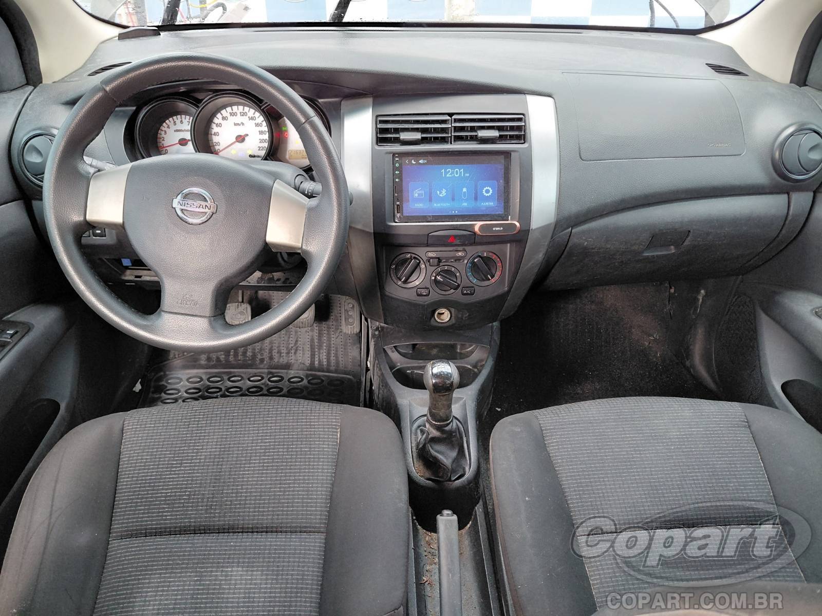 2013 NISSAN LIVINA — foto 9 de 10