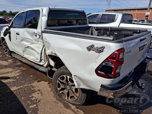 2022 TOYOTA HILUX CD 