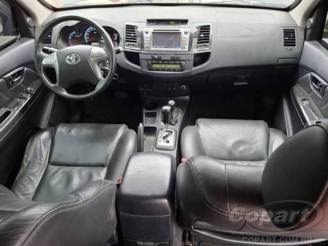 2015 TOYOTA HILUX SW4 