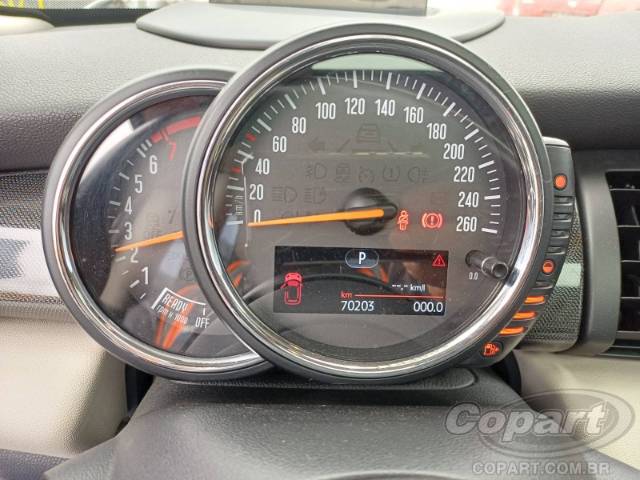 2015 MINI COOPER 