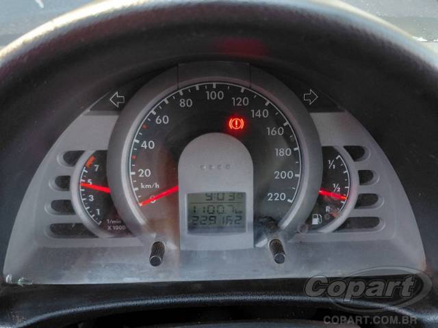 2005 VOLKSWAGEN FOX 