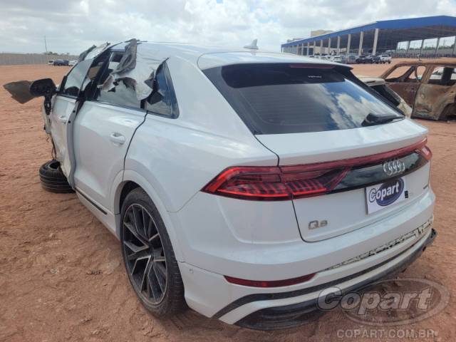 2023 AUDI Q8 
