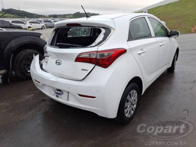 2015 HYUNDAI HB20 