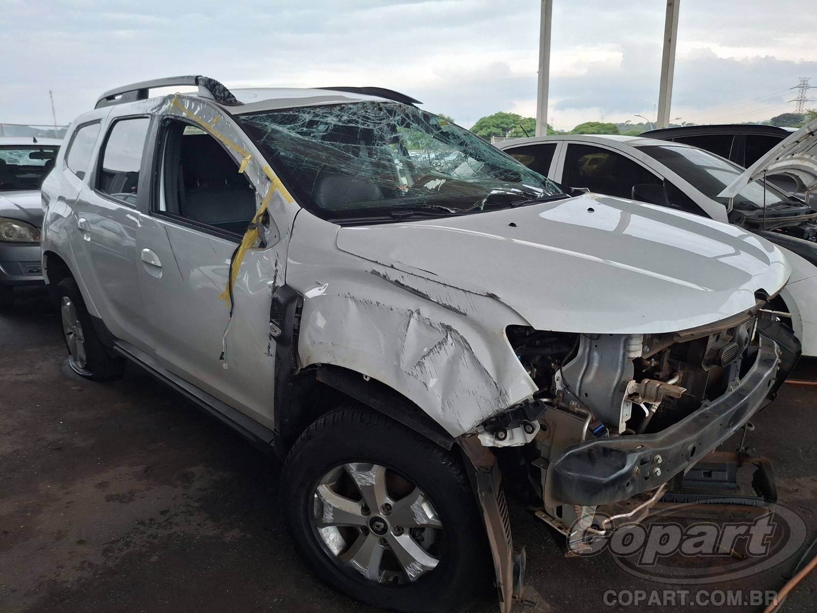 Renault Duster Intense 1.6 16V 2024 Médio Dano