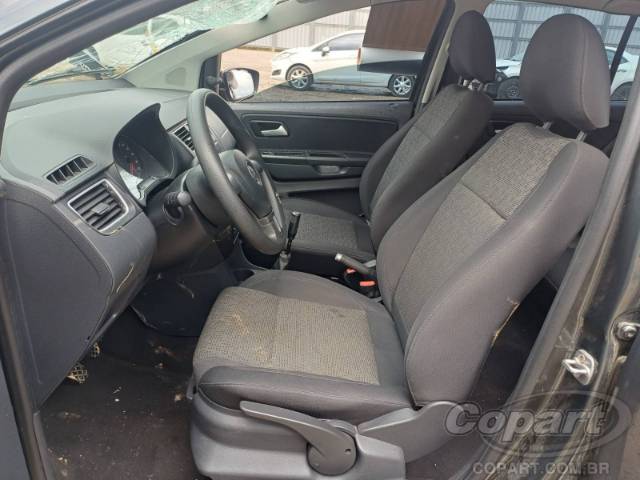 2013 VOLKSWAGEN FOX 