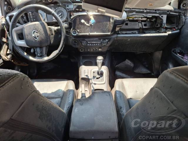 2024 TOYOTA HILUX CD 