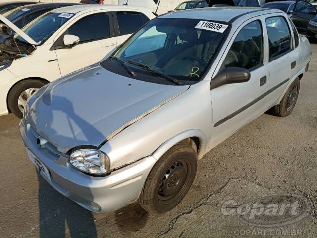 2004 CHEVROLET CORSA SEDAN 