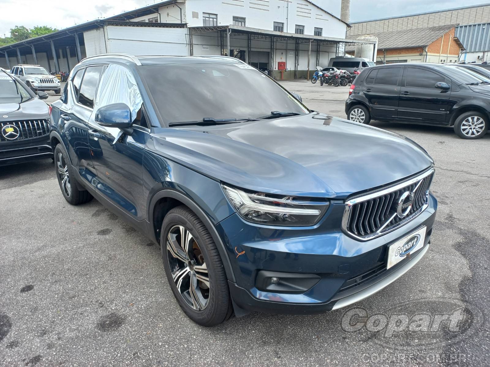 VOLVO XC40