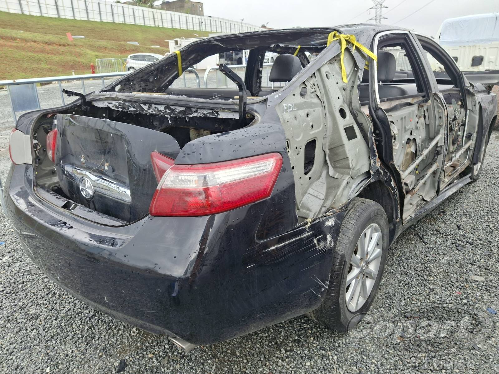 2010 TOYOTA CAMRY — foto 4 de 10