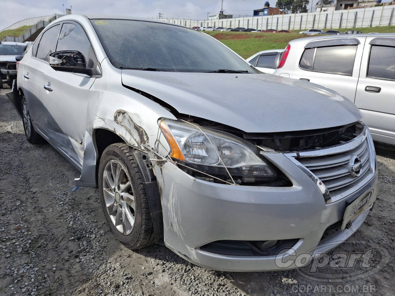 Veículo Nissan Sentra Nissan Sentra SV CVT 2.0 16V FlexStart 2014 Pequena Monta 2014 em leilão