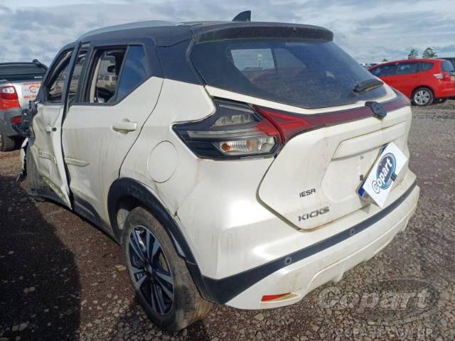 2024 NISSAN KICKS 