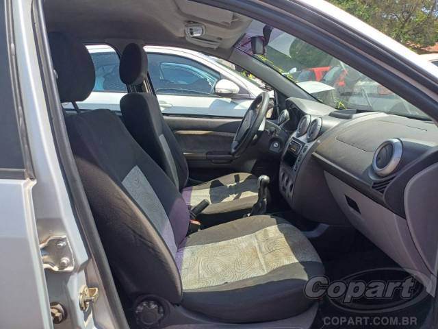 2010 FORD FIESTA SEDAN 