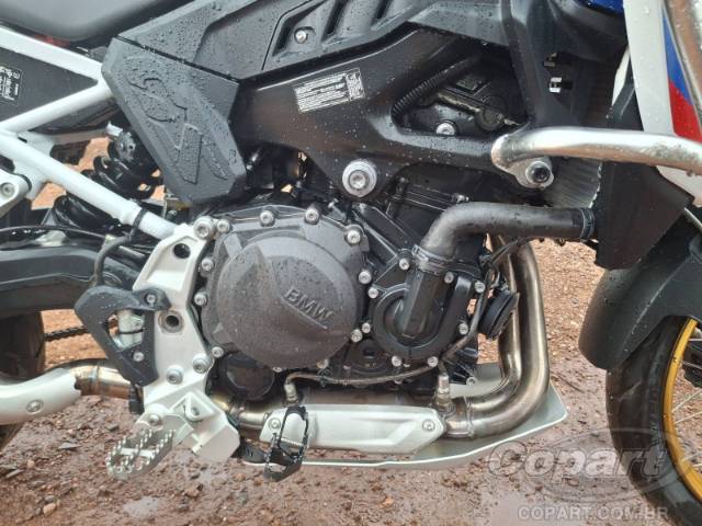 2025 BMW F 900 