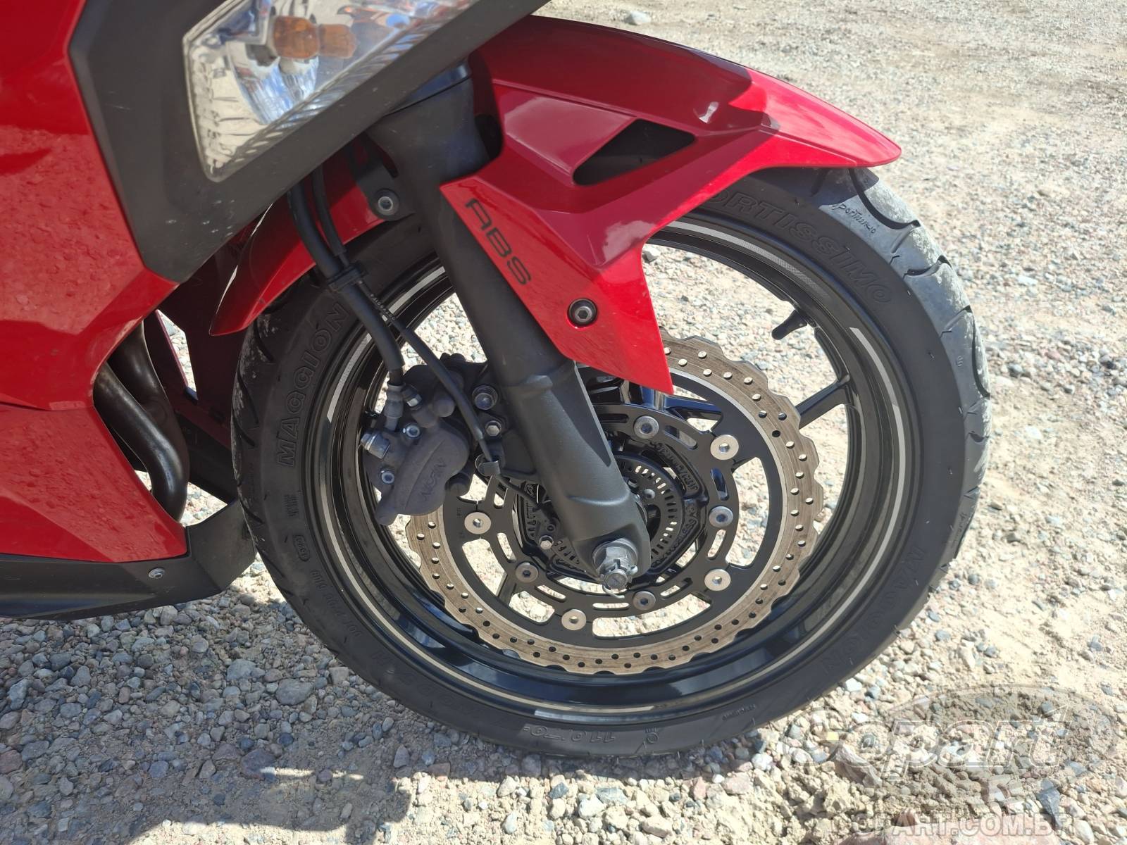 2023 KAWASAKI NINJA 400 — foto 8 de 10