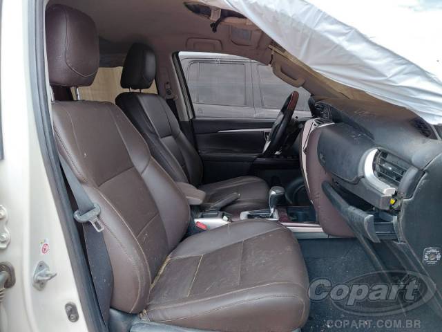 2016 TOYOTA HILUX SW4 