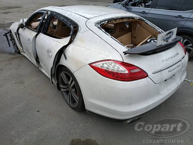 2011 PORSCHE PANAMERA 