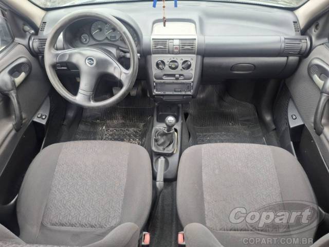 2005 CHEVROLET CLASSIC 