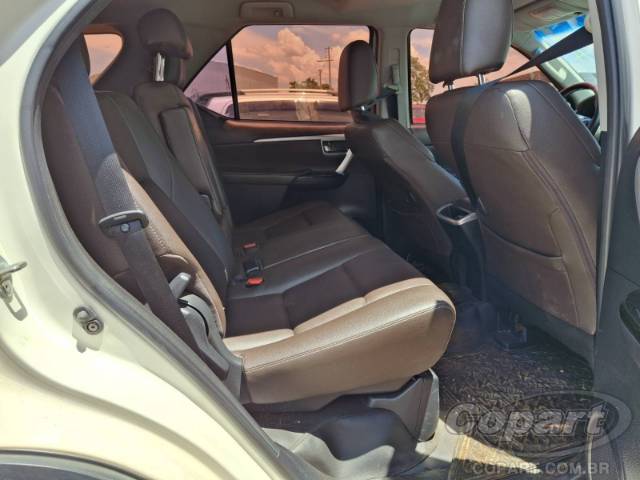 2018 TOYOTA HILUX SW4 