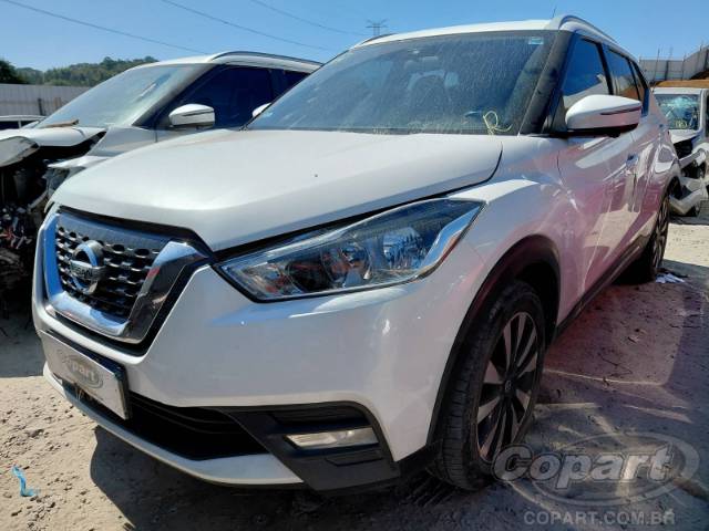2017 NISSAN KICKS 