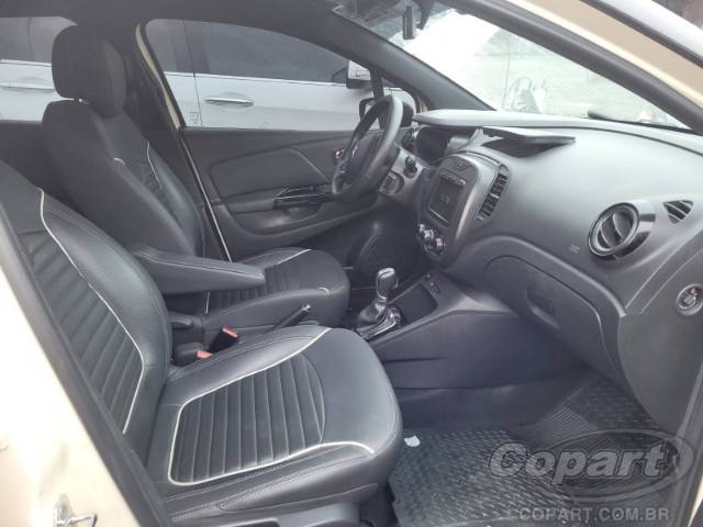 2021 RENAULT CAPTUR 