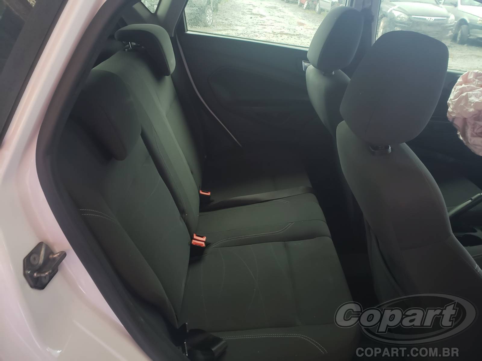 Foto 6 de 10: 2015 FORD FIESTA