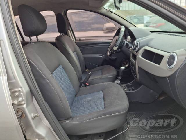2011 RENAULT SANDERO 