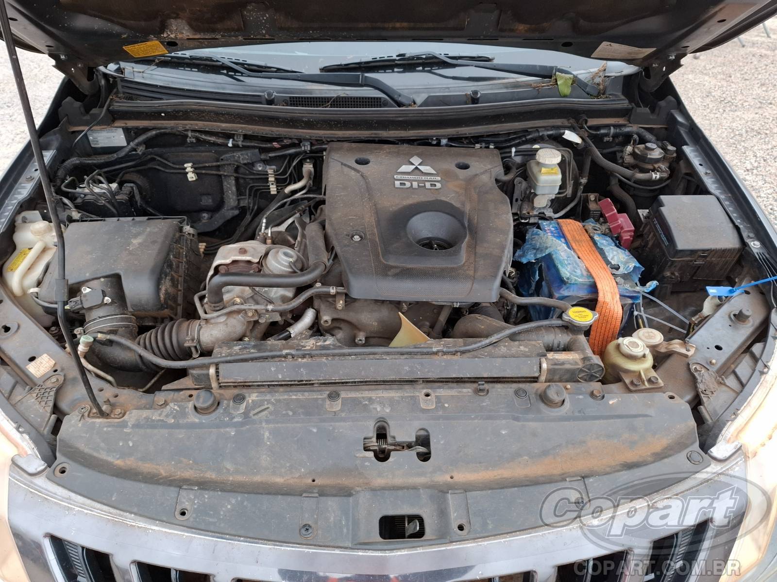 Foto 7 de 10: 2019 MITSUBISHI L200 TRITON SPORT