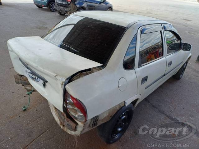 1998 CHEVROLET CORSA SEDAN 