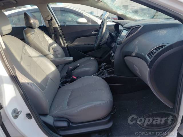 2016 HYUNDAI HB20S 