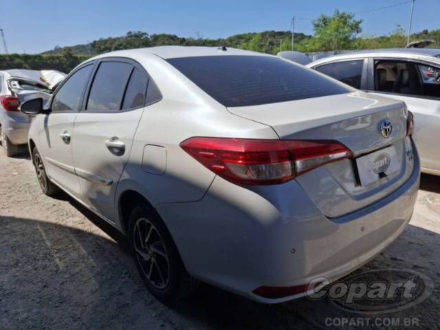 2023 TOYOTA YARIS SEDA 