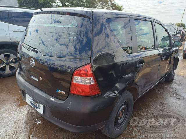 2011 NISSAN LIVINA 