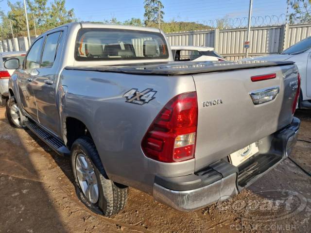 2017 TOYOTA HILUX CD 