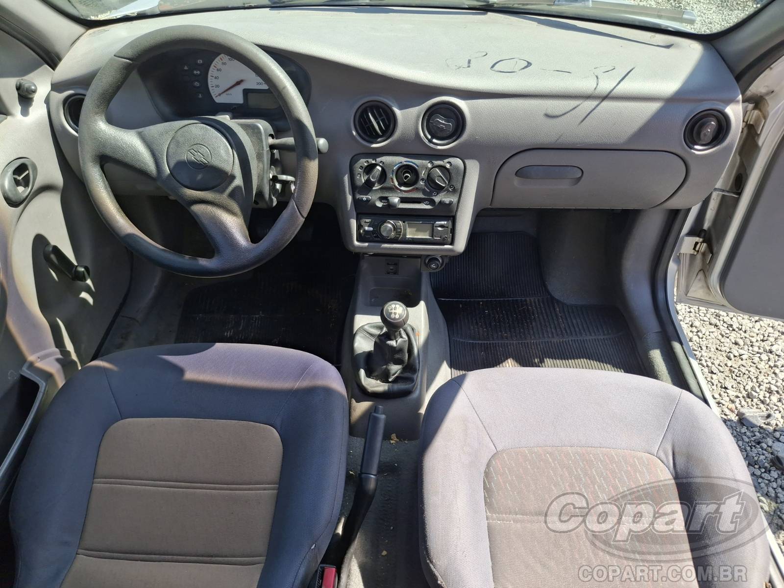 2001 CHEVROLET CELTA — foto 9 de 13