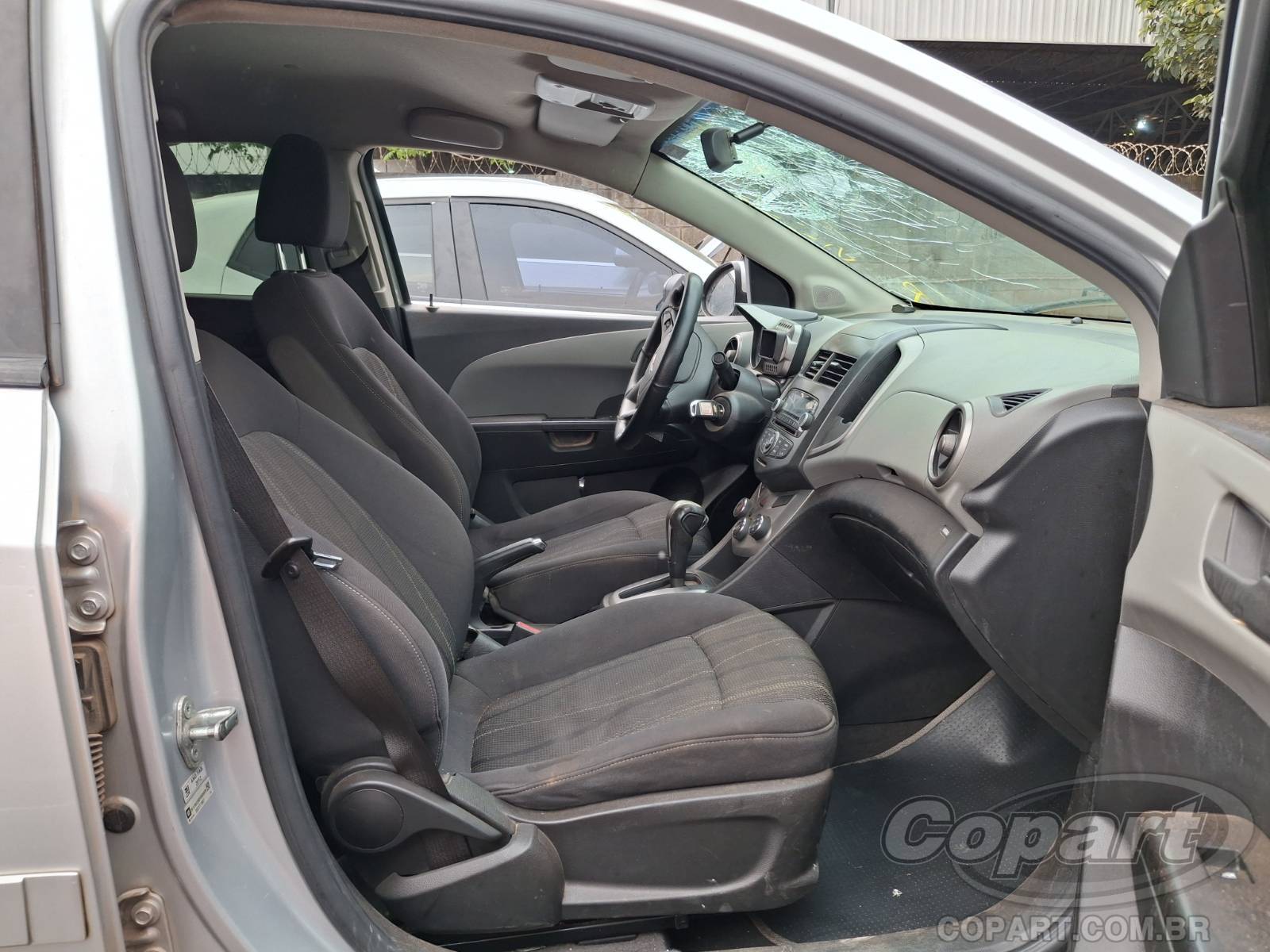 2013 CHEVROLET SONIC SEDAN — foto 5 de 12