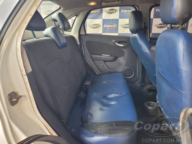 2015 FIAT GRAND SIENA 