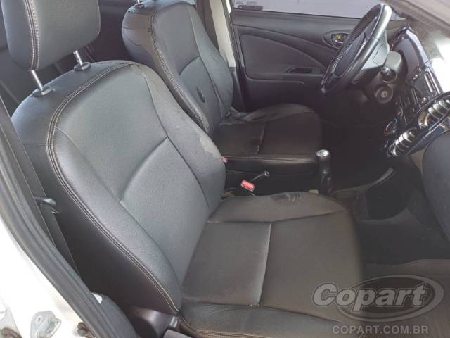 2015 TOYOTA ETIOS SEDA 