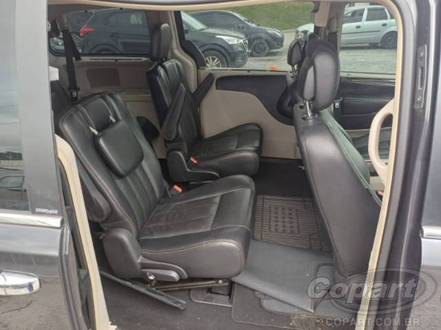 2012 CHRYSLER TOWN   COUNTRY 