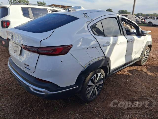 2025 FIAT FASTBACK 