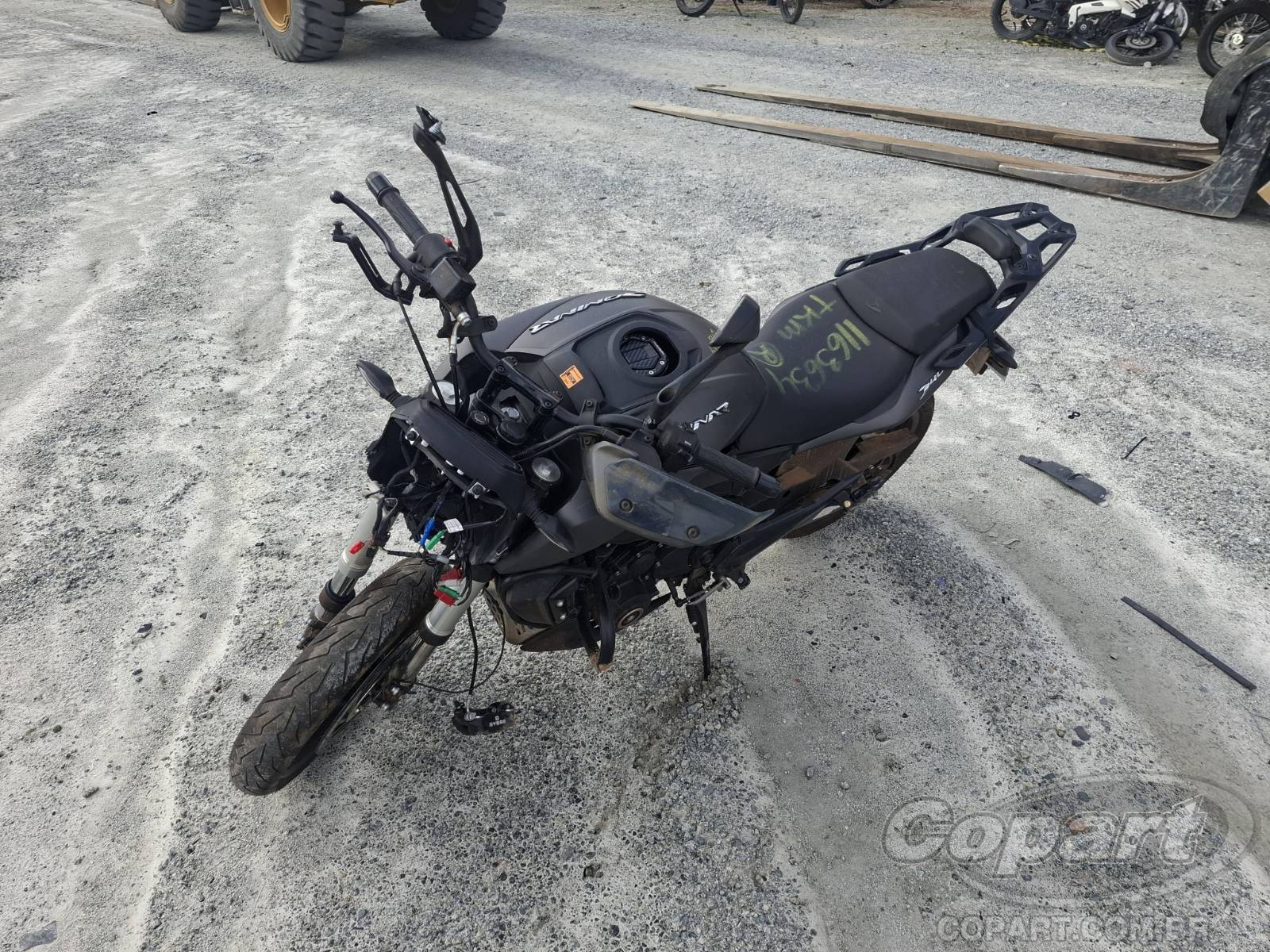Foto 2: 2026 BAJAJ DOMINAR