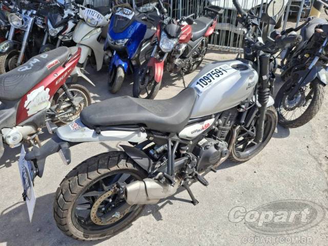 2026 ROYAL ENFIELD Guerrilla 