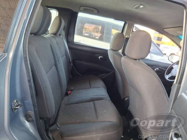2013 NISSAN LIVINA 