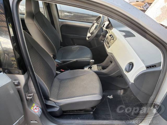 2015 VOLKSWAGEN UP 