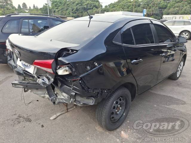 2024 TOYOTA YARIS SEDA 