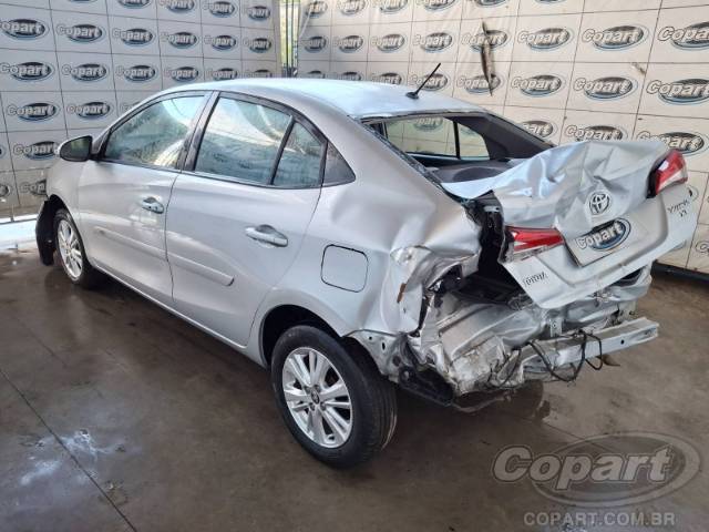 2019 TOYOTA YARIS SEDA 